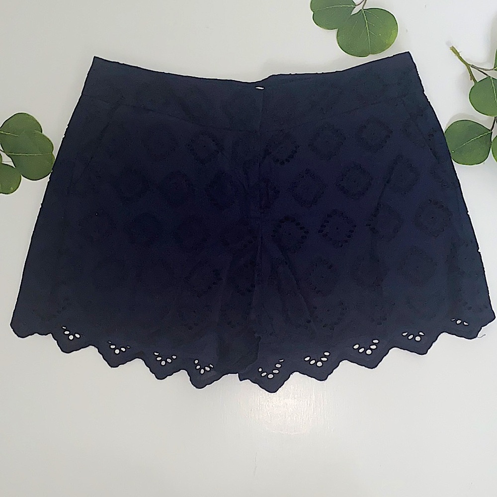 Crown & Ivy scalloped eyelet shorts NWOT